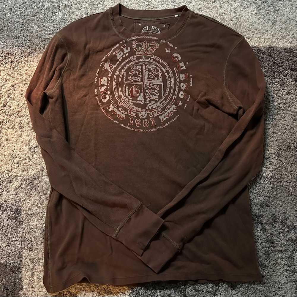guess long sleeve graphic tee